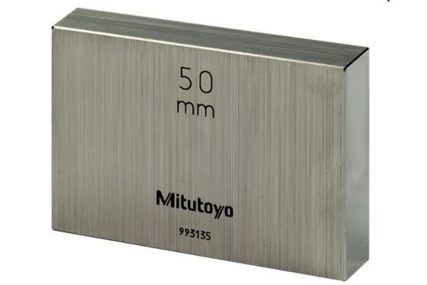 Мера длины MITUTOYO 700 mm 611841-041